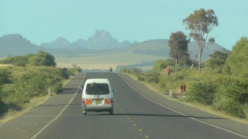 Krajina-Isiolo-jizne-s-Mt-Kenya-S1290002